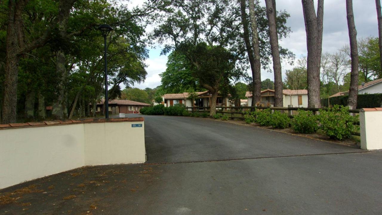 Chalet Avec Piscine Azur Kültér fotó